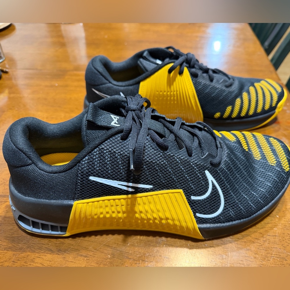 Nike Metcon Black and Yellow Sports Sneakers  size 13